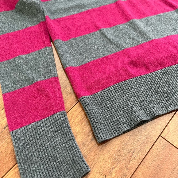Mossimo Gray & Pink Striped V-Neck Sweater - Picture 6 of 9